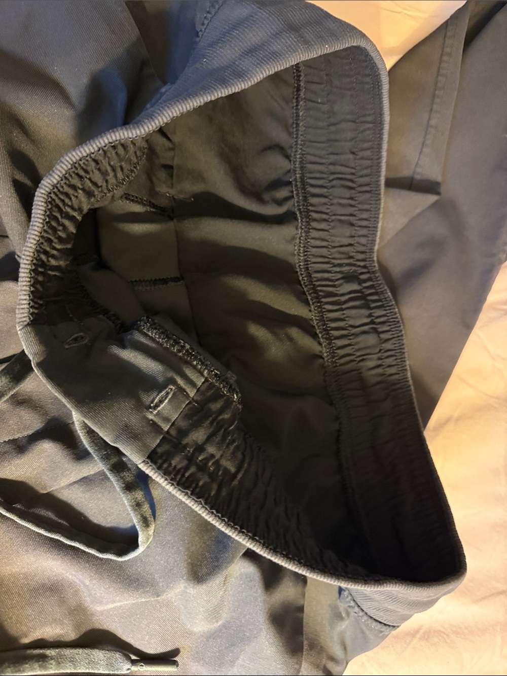 Lululemon - Picture 3 of 8